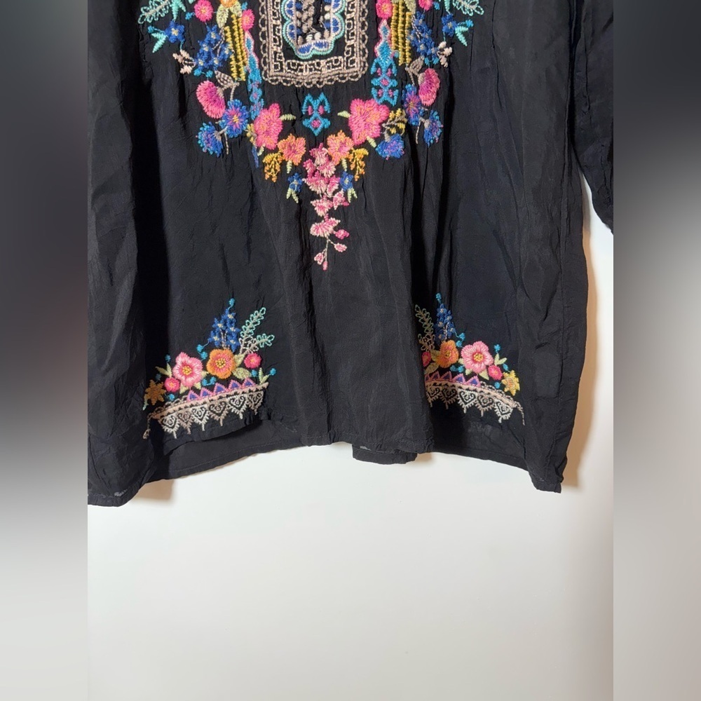JOHNNY WAS "SARABETH" Embroidered 3/4 Sleeve In Blacke Tunic Top - Picture 7 of 13